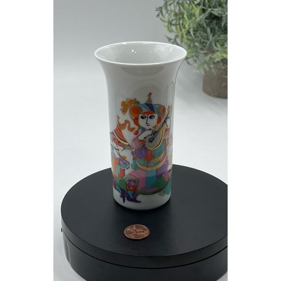 Vintage Rosenthal Bjorn Wiinblad
Musicians Small Arabian Nights Trumpet Vase - Picture 15 of 16